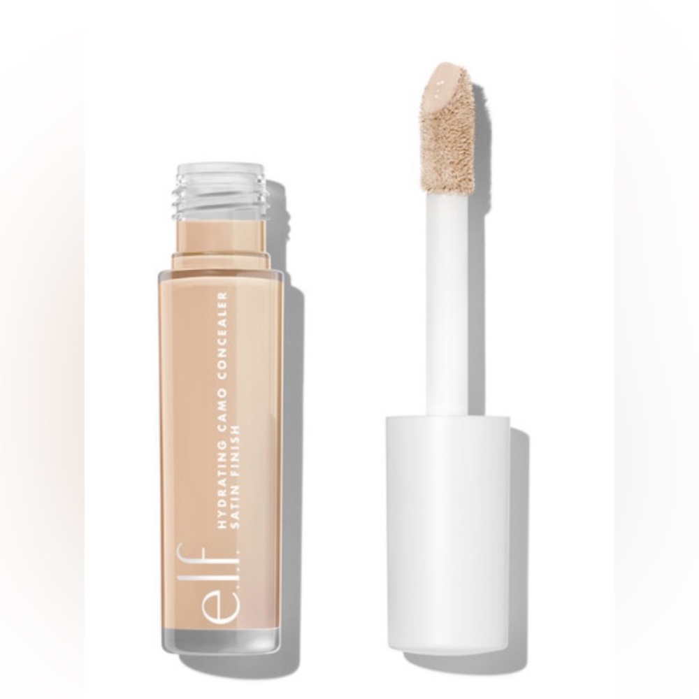 B💲6 💥 NEW (Medium Peach) e.l.f. Hydrating Camo Concealer (2352)